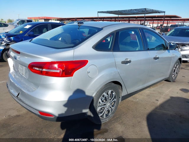 Ford FOCUS S 2015 1FADP3E25FL326110 Image 4