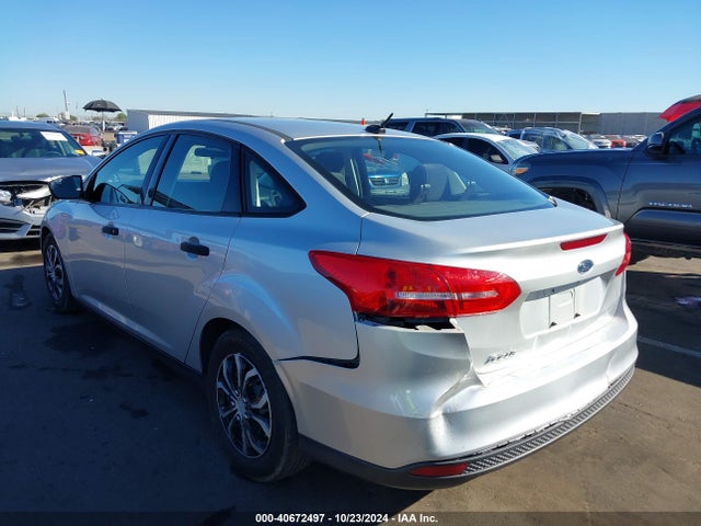 Ford FOCUS S 2015 1FADP3E25FL326110 Image 6