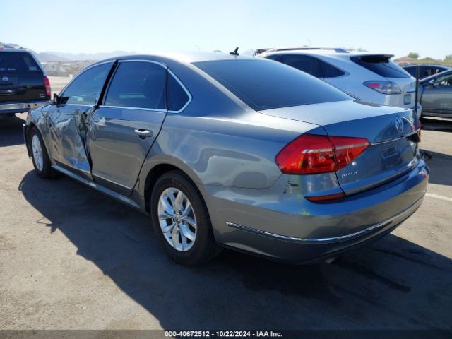 1VWAS7A30GC018570 Volkswagen Passat 1.8t S