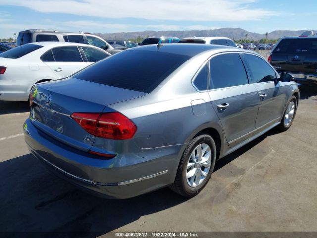 1VWAS7A30GC018570 Volkswagen Passat 1.8t S
