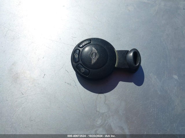 2009 MINI COOPER WMWMF335X9TW78353 Photo 10