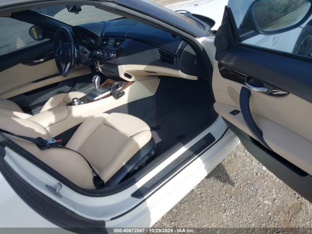 2013 BMW Z4 WBALM7C5XDE385235 Photo 4