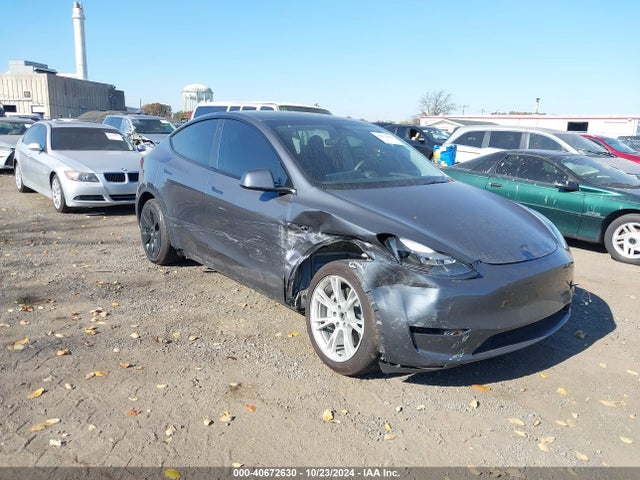 2023 TESLA MODEL Y 7SAYGDEE0PF756369 Photo 5