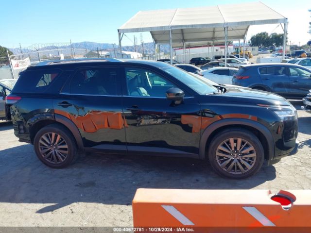 5N1DR3CB0NC222979 Nissan Pathfinder Sl 2wd