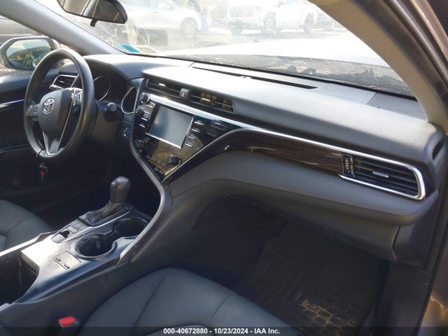 4T1B31HK8JU001530 Toyota Camry Hybrid Le