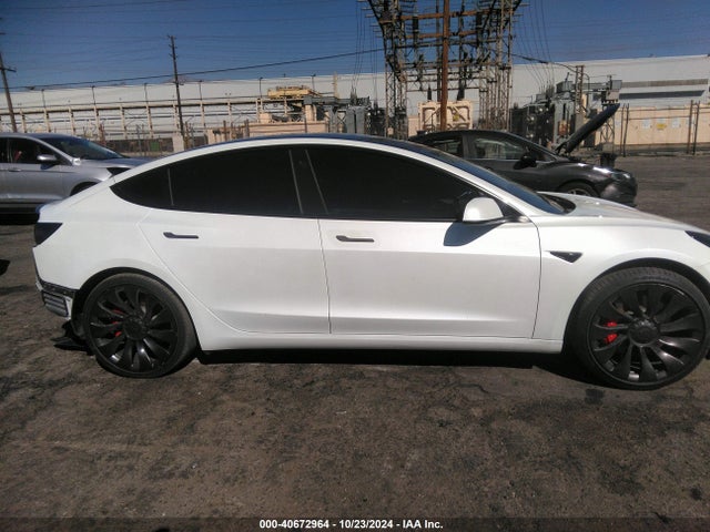 Tesla Model 3 Performance Dual Motor All-wheel Drive 2022 5YJ3E1EC2NF275577 Image 14