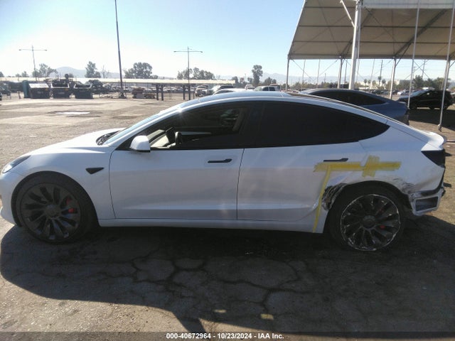 Tesla Model 3 Performance Dual Motor All-wheel Drive 2022 5YJ3E1EC2NF275577 Image 15