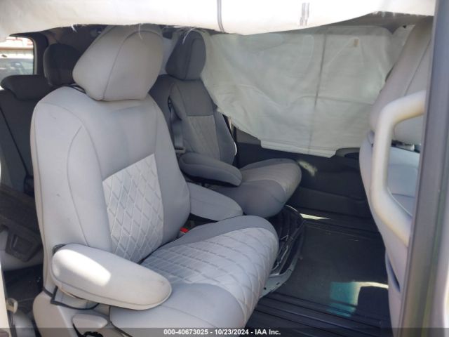 5TDKK3DC7GS734926 Toyota Sienna Le 8 Passenger