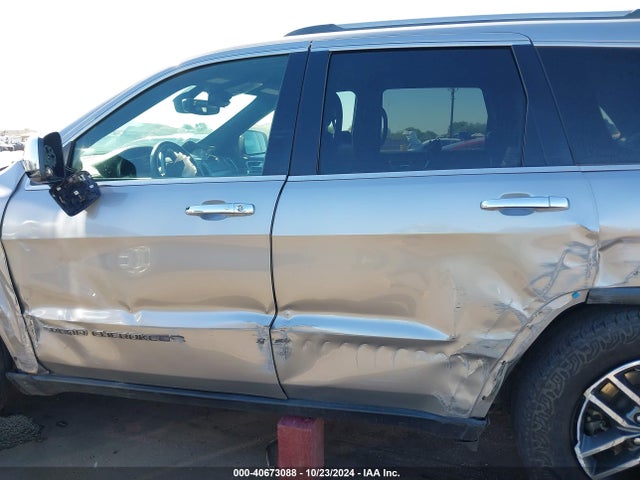 1C4RJEBG1JC229718 Jeep Grand Cherokee Limited 4x2