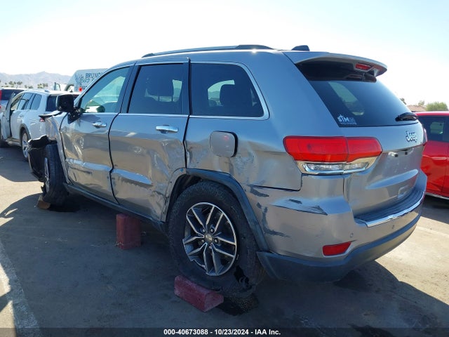 1C4RJEBG1JC229718 Jeep Grand Cherokee Limited 4x2