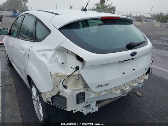 Ford FOCUS SE 2015 1FADP3K20FL375218 Image 6
