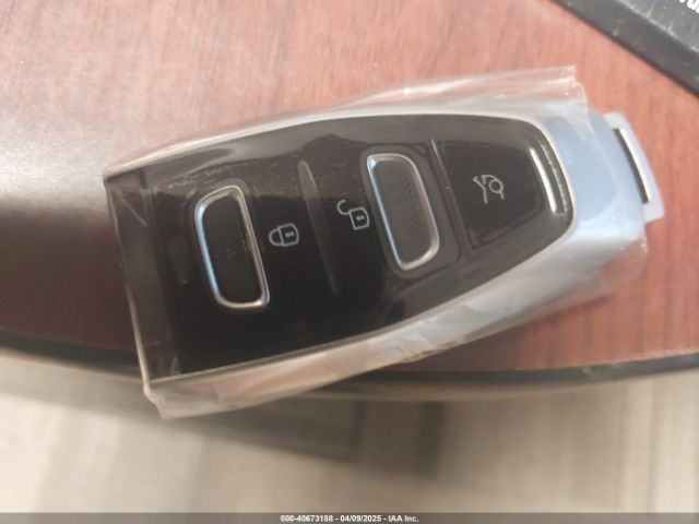 2023 ASTON MARTIN DBX SD7VUJBW2PTV05712 Photo 10