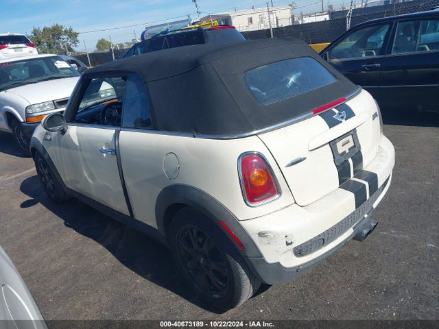 2009 MINI COOPER S WMWMS33579TG89440 Photo 2