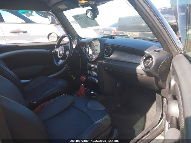 2009 MINI COOPER S WMWMS33579TG89440 Photo 4