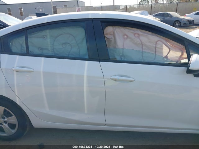 Chevrolet Cruze Ls Auto 2018 1G1BC5SM2J7225227 Image 13