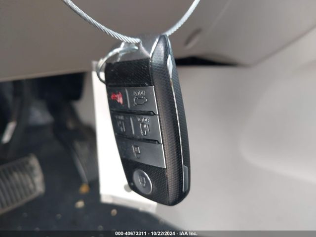 KNDMC5C1XG6181142 KIA SEDONA EX