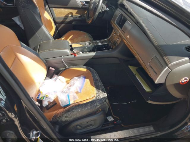 2010 JAGUAR XF SAJWA0JC9AMR61627 Photo 4