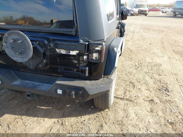 1C4BJWDG8GL106429 Jeep Wrangler Unlimited Sport