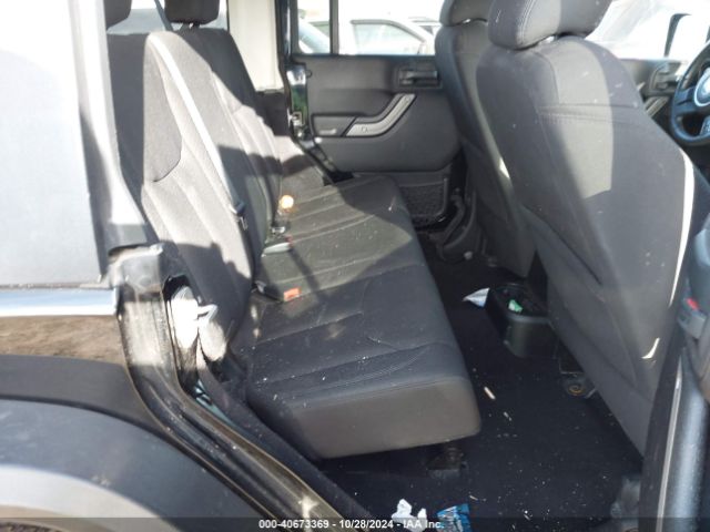 1C4BJWDG8GL106429 Jeep Wrangler Unlimited Sport