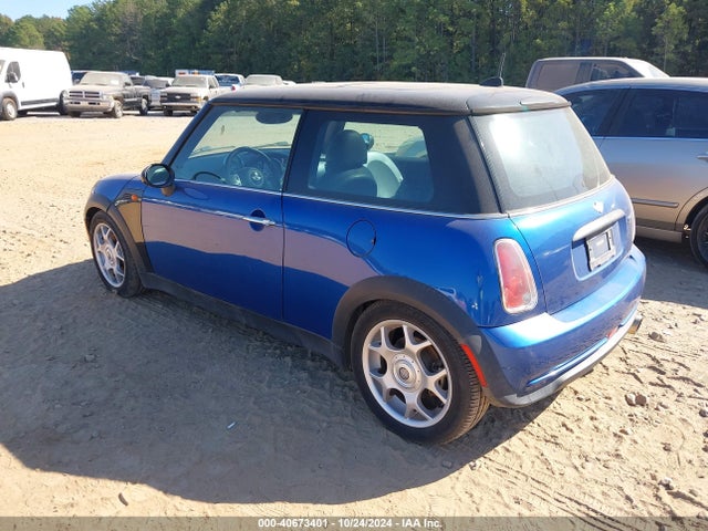 2006 MINI COOPER WMWRC33596TK64202 Photo 2