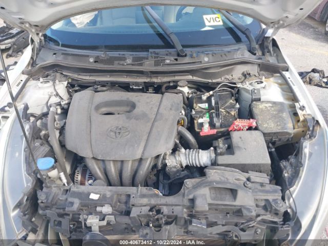 3MYDLBYV8KY527931 Toyota YARIS LE