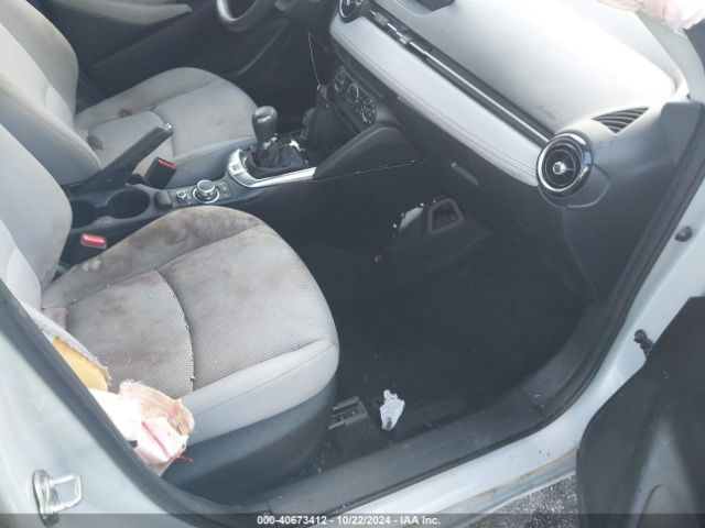 3MYDLBYV8KY527931 Toyota YARIS LE