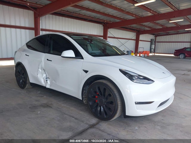 2023 TESLA MODEL Y 7SAYGDEF8PF740641 Photo 0