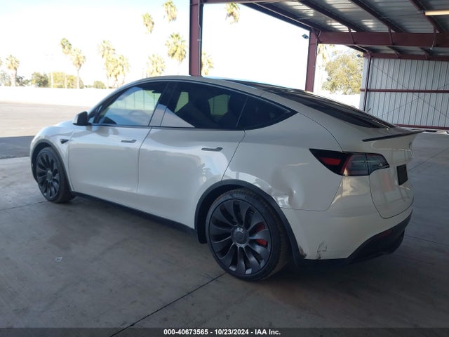 2023 TESLA MODEL Y 7SAYGDEF8PF740641 Photo 2