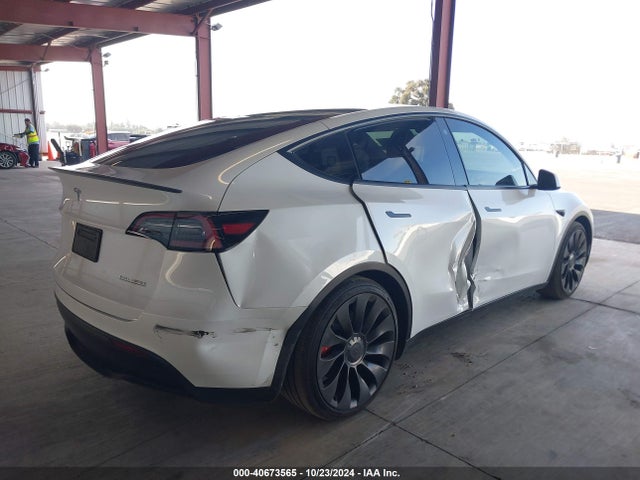 2023 TESLA MODEL Y 7SAYGDEF8PF740641 Photo 3