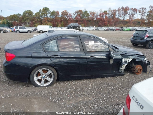 40673793 :رقم المزاد ، WBA3B5C54DF138880 vin ، 2013 Bmw 328i Xdrive مزاد بيع