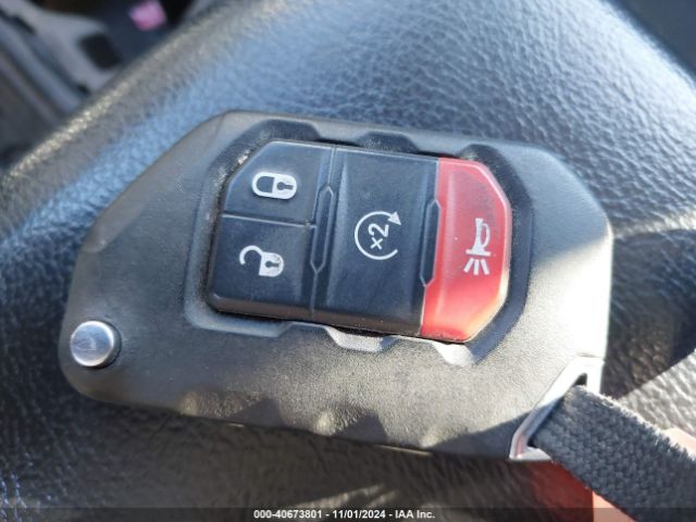 1C4HJXDG5KW500462 Jeep Wrangler Unlimited Sport S 4x4