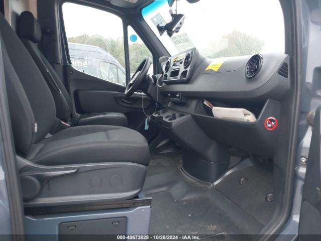 WD4PF1CD1KP134923 Mercedes-Benz Sprinter 2500 High Roof V6