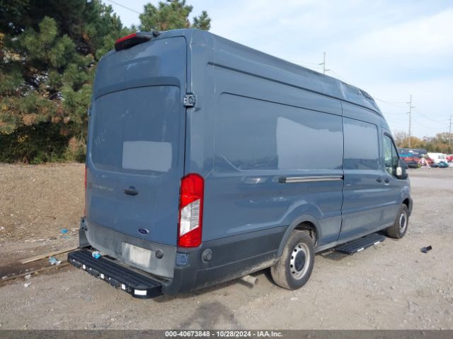 1FTBR3X80NKA13192 Ford Transit-250 Cargo Van