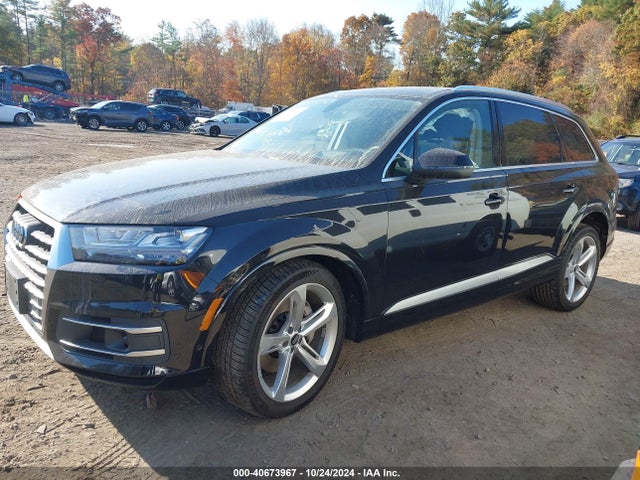 WA1VAAF7XKD020355 Audi Q7 55 Premium