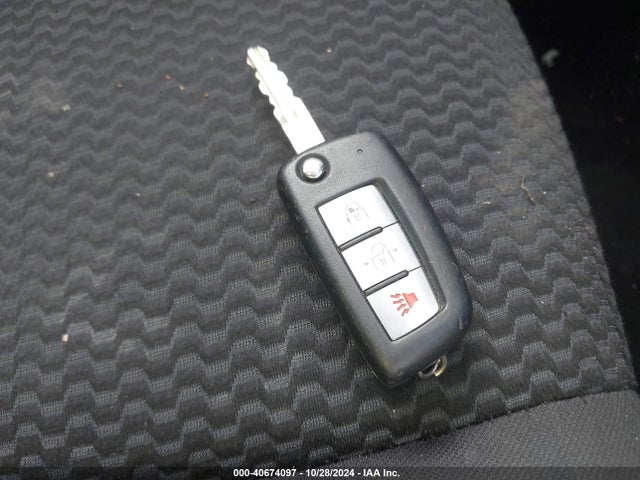 JN1BJ1CP6JW186925 Nissan Rogue Sport S