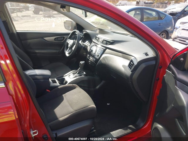 JN1BJ1CP6JW186925 Nissan Rogue Sport S