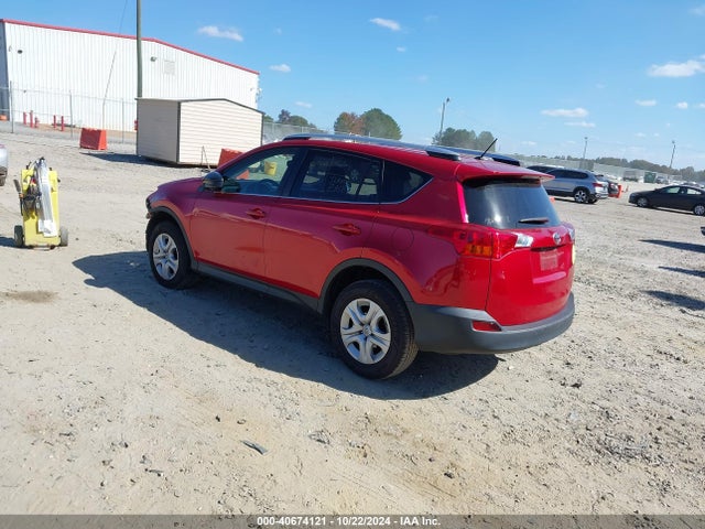 Toyota RAV4 LE 2015 JTMZFREV1FJ037818 Image 3