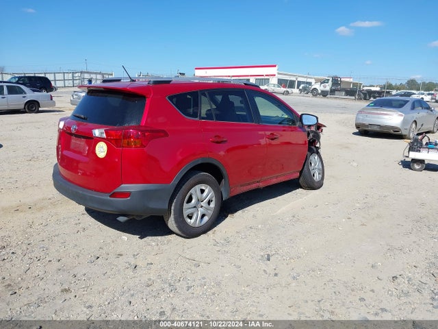 Toyota RAV4 LE 2015 JTMZFREV1FJ037818 Image 4