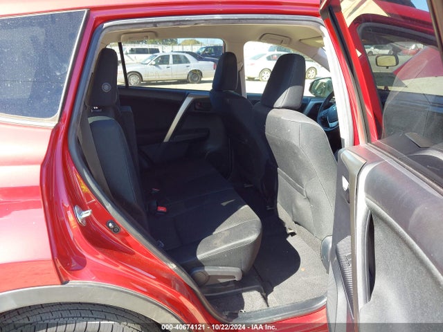 Toyota RAV4 LE 2015 JTMZFREV1FJ037818 Image 8