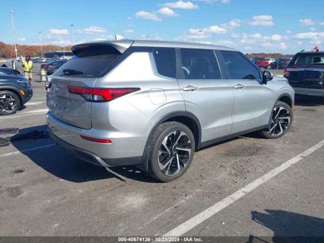 2022 MITSUBISHI OUTLANDER JA4J4TA81NZ019751 Photo 3