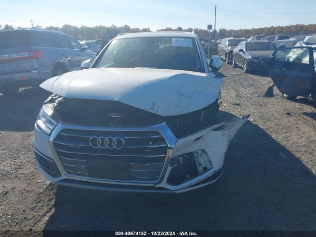 WA1BNAFY0J2241005 Audi Q5 2.0t Premium/2.0t Tech Premium