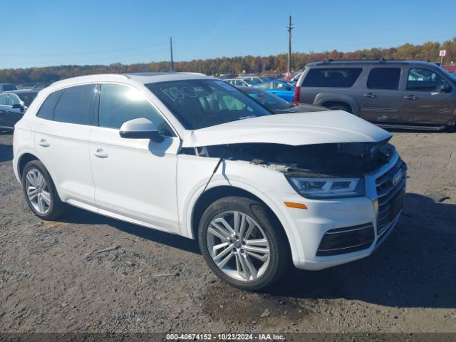 WA1BNAFY0J2241005 Audi Q5 2.0t Premium/2.0t Tech Premium
