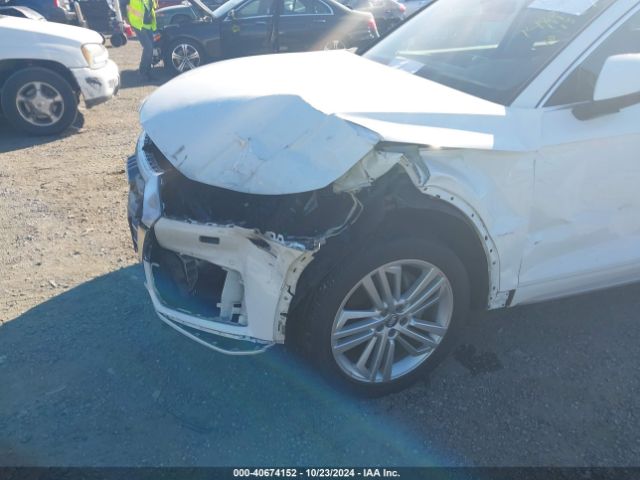 WA1BNAFY0J2241005 Audi Q5 2.0t Premium/2.0t Tech Premium