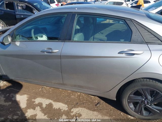 5NPLM4AG8PH104849 Hyundai ELANTRA SEL