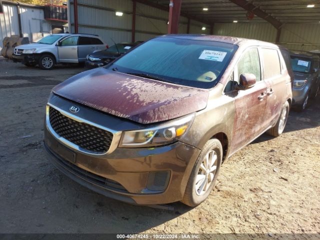 KNDMB5C11J6398220 KIA SEDONA LX