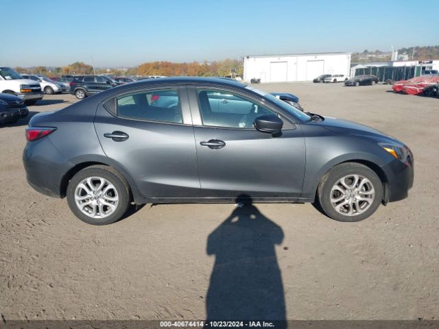 3MYDLBZVXGY137628 Scion IA