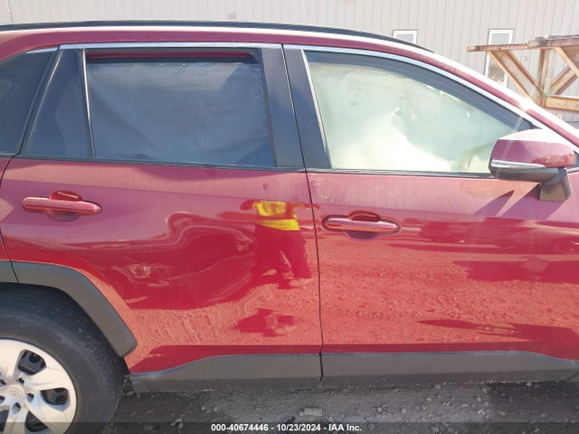 Toyota RAV4 LE 2019 JTMK1RFV2KJ006280 Image 13