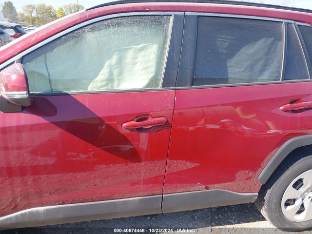 Toyota RAV4 LE 2019 JTMK1RFV2KJ006280 Image 14