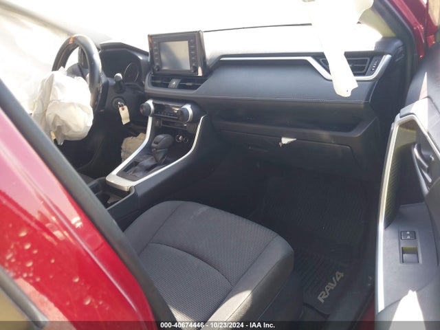 Toyota RAV4 LE 2019 JTMK1RFV2KJ006280 Image 5