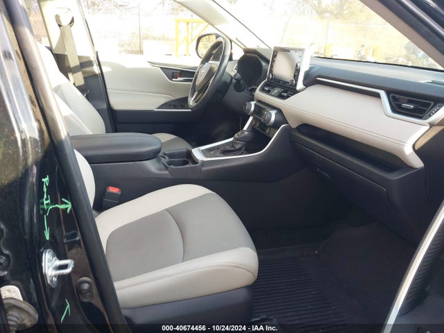 Toyota Rav4 Xle Premium 2019 JTMA1RFV0KD025579 Image 5